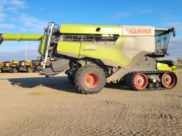 2022 CLAAS Combine 8700TT