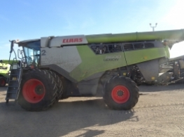 2024 CLAAS Combine 8600