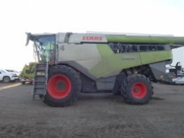 2024 CLAAS Combine 8600