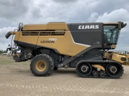 2018 CLAAS Combine 780TT