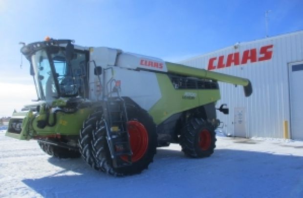 2020 CLAAS Combine 8700