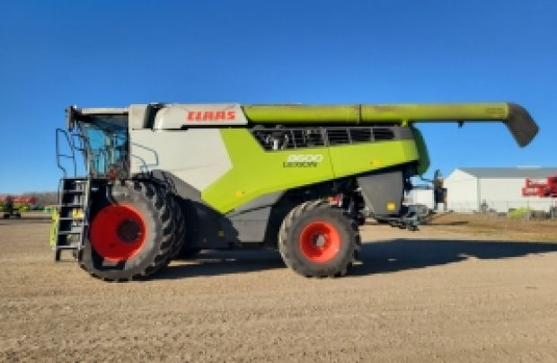 2020 CLAAS Combine 8600