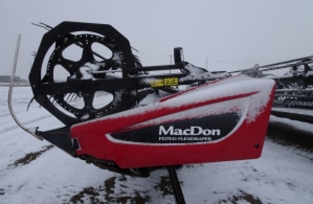 2016 MacDon Header Combine FD75-40