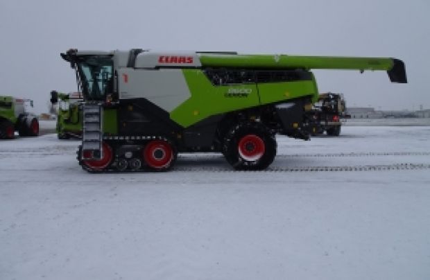 2022 CLAAS Combine 8600TT