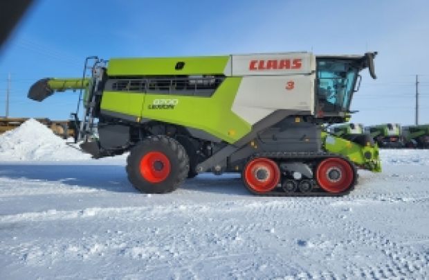 2023 CLAAS Combine 8700TT