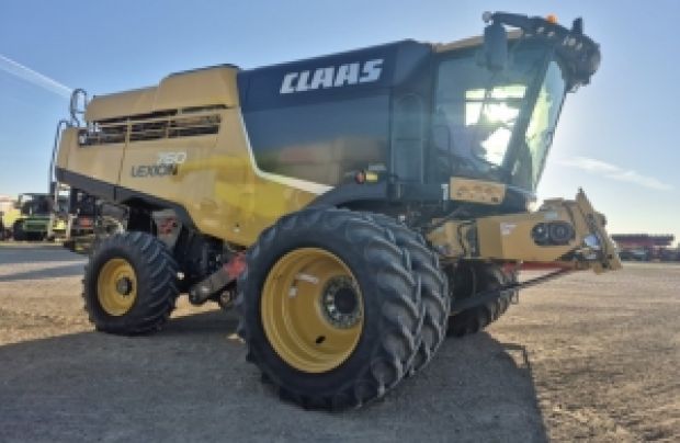 2018 CLAAS Combine 760