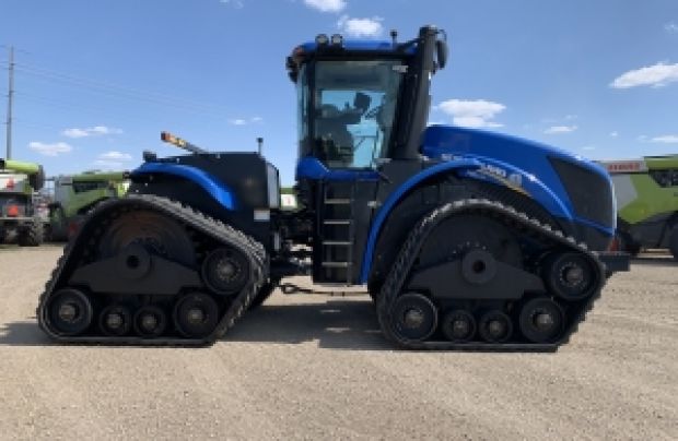 2013 New Holland Tractor T9.670